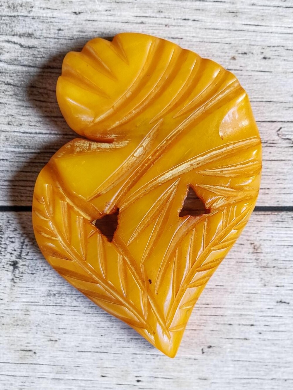 Vintage Bakelite HETL Dress Clip